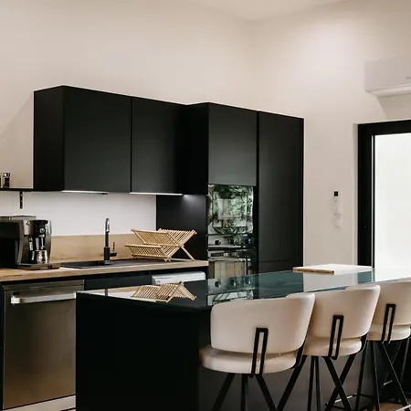 Avenue Ferry Apartment *